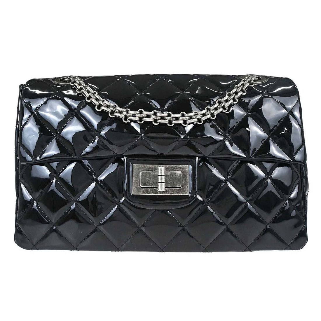 CHANEL Classic XXL Mademoiselle Lock patent leather shoulder bag black: CHANEL Classic XXL Mademoiselle Lock patent leather shoulder bag black Chanel shoulder bag in black patent leather with a matelasse quilted design and Mademoiselle turnlock flap closure. This large ba