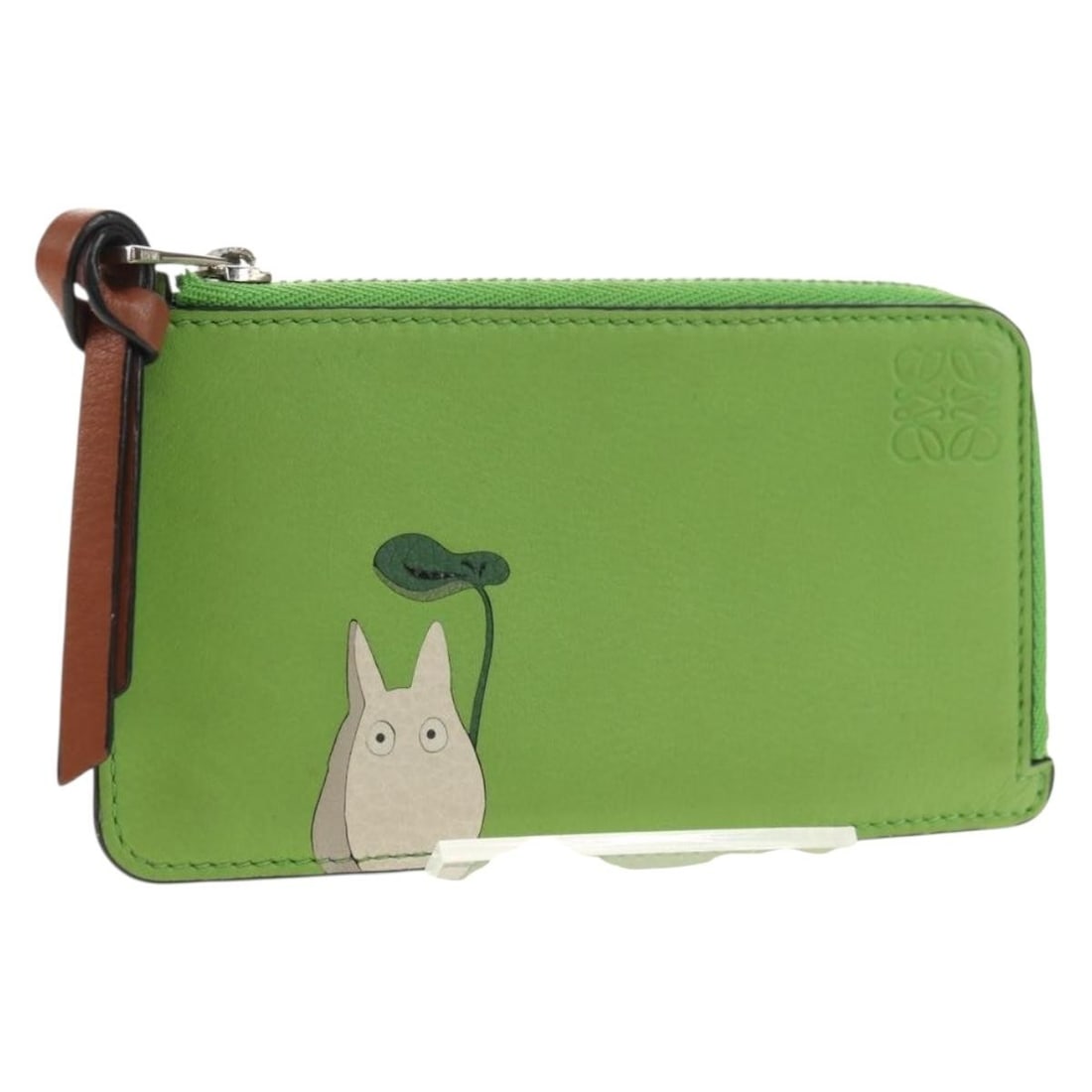 LOEWE My Neighbor Totoro Leather Card Case Green Silver: LOEWE My Neighbor Totoro Leather Card Case Green Silver This LOEWE Fragment Case is a women's card case made from leather in green and silver. It measures approximately 4.9 x 3.0 inches (12.5 x 7.5 cm