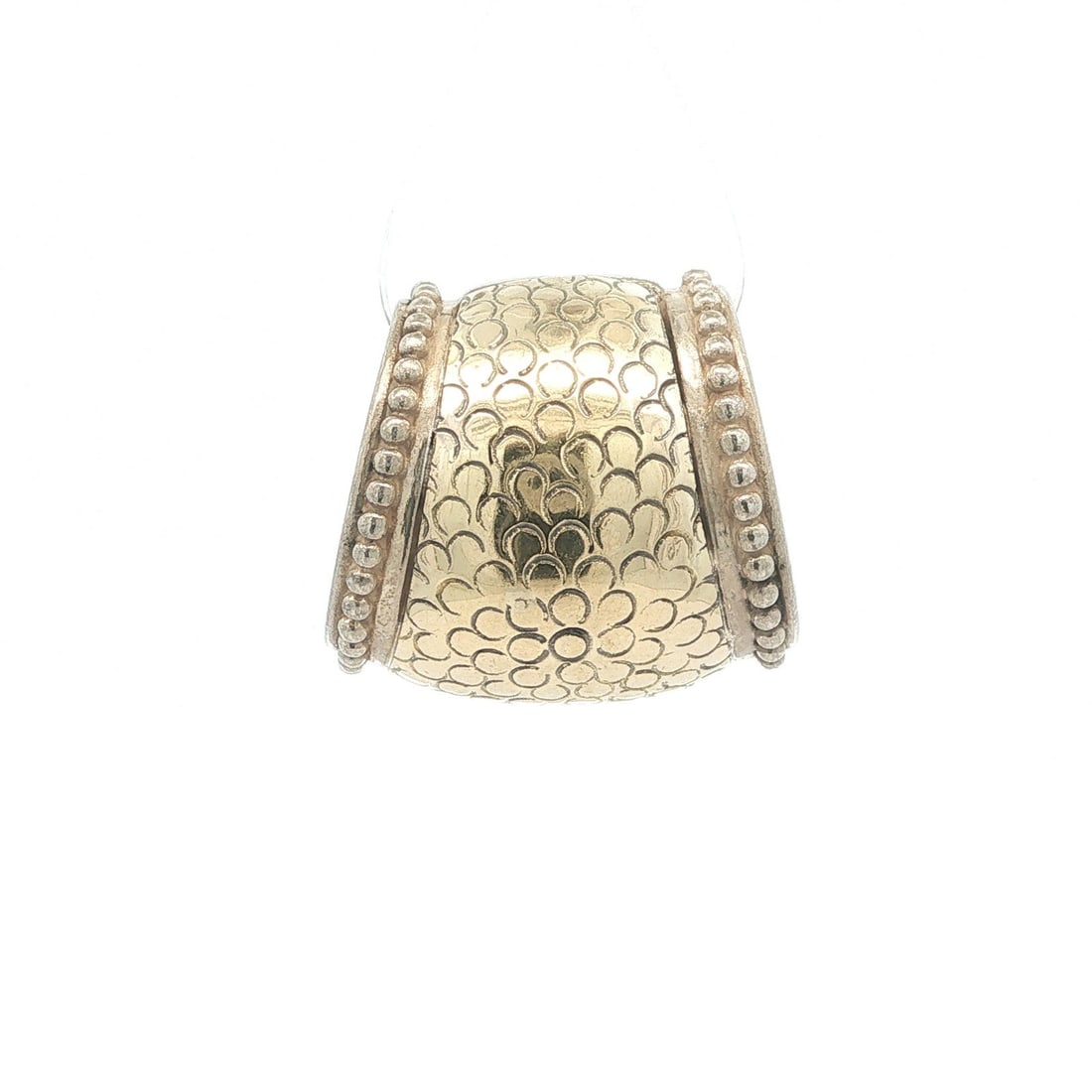 John Hardy Floral Slide Pendant Sterling Silver 18k Yellow Gold: John Hardy Floral Slide Pendant Sterling Silver 18k Yellow Gold Vintage John Hardy floral slide pendant crafted in sterling silver and 18k yellow gold. This pre-owned piece has no main stone and retai