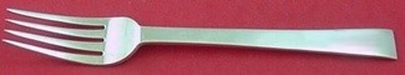 Continental Pattern Sterling Silver Fork by International 7 1/4": Continental Pattern Sterling Silver Fork by International 7 1/4" This exquisite Continental fork by International Sterling is a fine example of vintage flatware, crafted between 1900 and 1940. Made fr