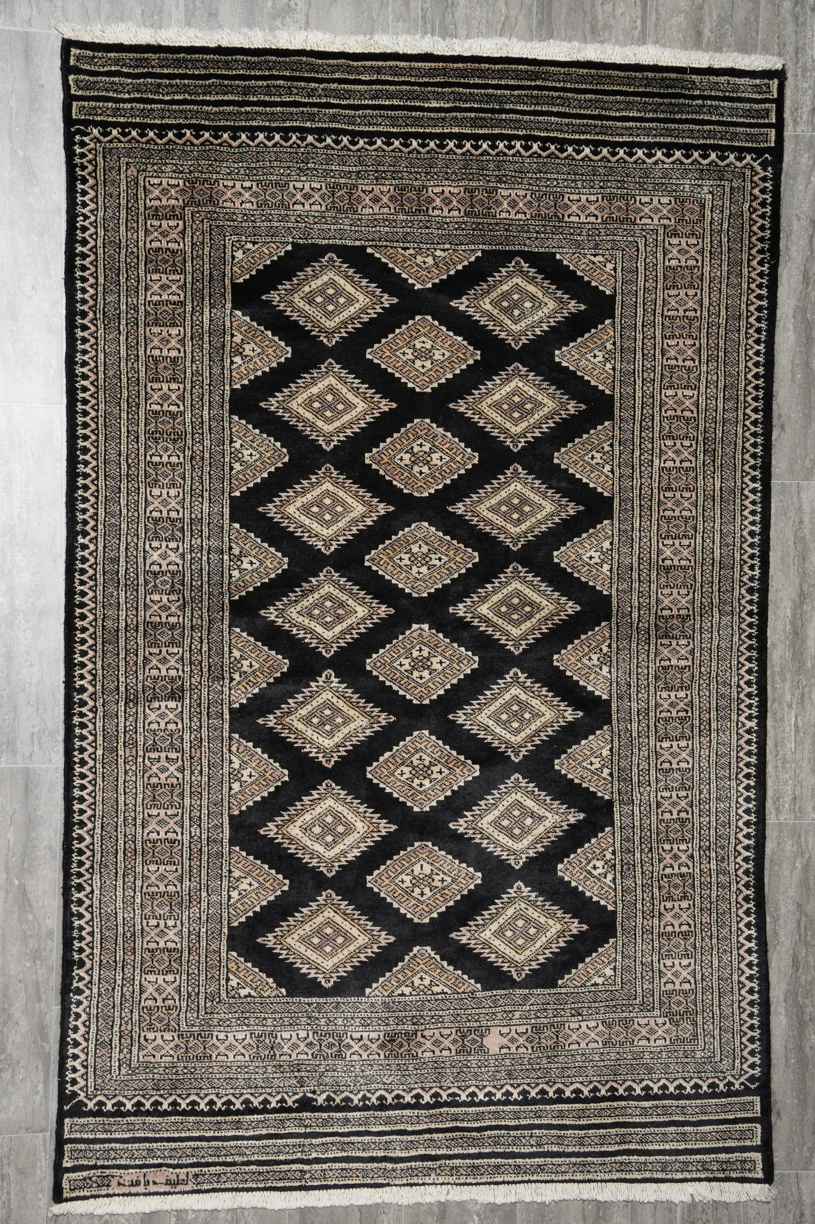 Jaldar Bokhara Rug Black 4 x 6.3: Jaldar Bokhara Rug Black 4 x 6.3 Free continental US Shipping This Jaldar Bokhara rug features a classic black color and measures 4 x 6.3 feet. It is in un-used condition, making it a fresh addition t