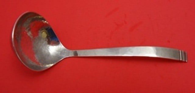 Arts and Crafts Sterling Silver Gravy Ladle 6.25 Inch Serving Utensil: Arts and Crafts Sterling Silver Gravy Ladle 6.25 Inch Serving Utensil This elegant Arts and Crafts sterling silver gravy ladle measures 6 1/4 inches and showcases a classic design that reflects the Ar