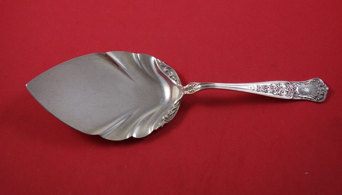Gorham Maryland Sterling Silver Pie Server Monogrammed 8 5/8": Gorham Maryland Sterling Silver Pie Server Monogrammed 8 5/8" Presenting a stunning pie server from the Maryland pattern by Gorham, crafted entirely from high-quality sterling silver. This elegant pie