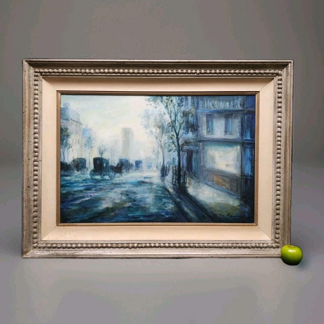 Evelyn McGinnis signed 1968 nocturnal cityscape oil painting 24 x 36 canvas: Evelyn McGinnis signed 1968 nocturnal cityscape oil painting 24 x 36 canvas Vintage original oil painting by Evelyn McGinnis depicting a nocturnal Paris street scene with a horse carriage in a tonalis