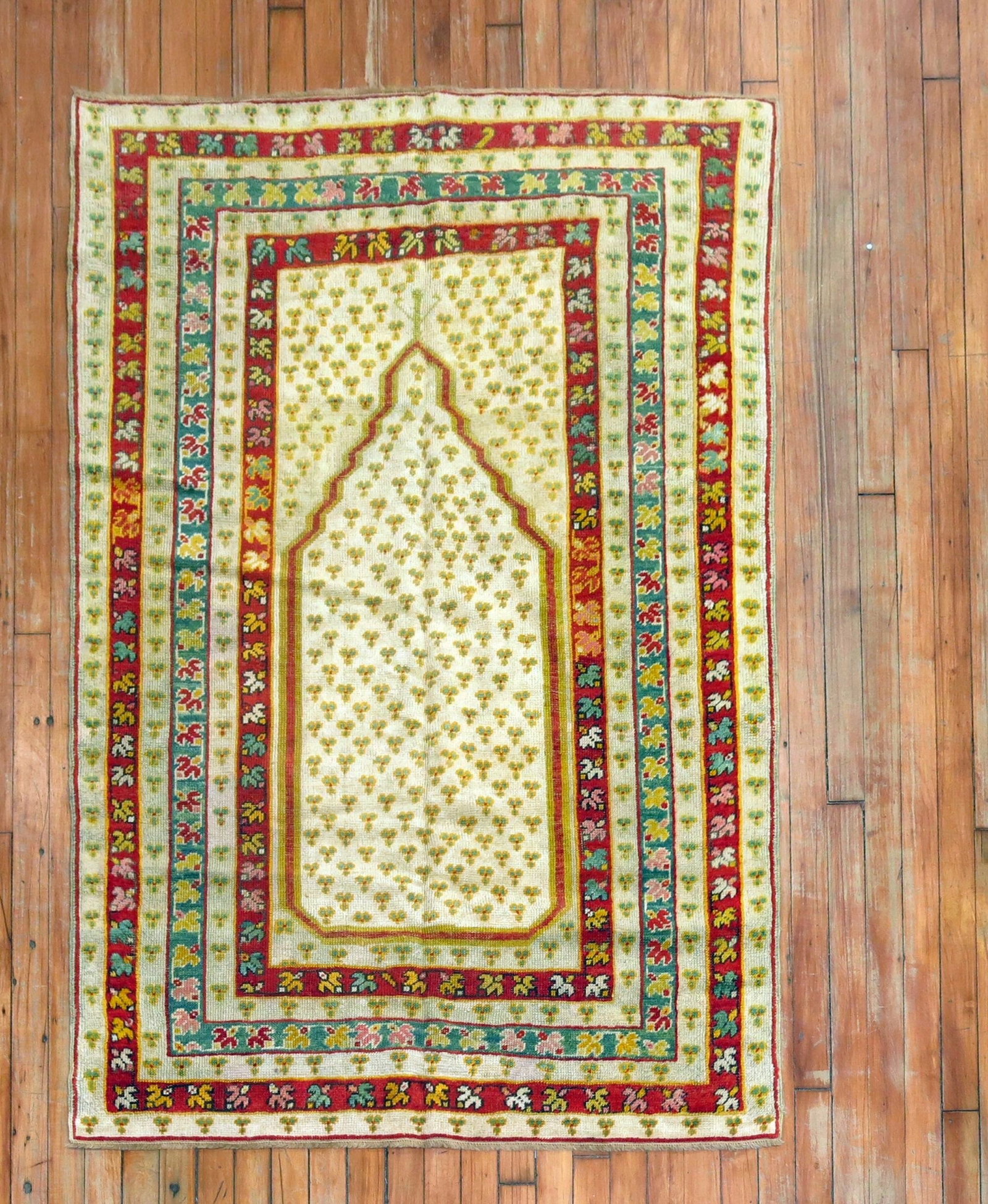 3' 8" x 5' 4" Ghiordes prayer rug early 20th century: 3' 8" x 5' 4" Ghiordes prayer rug early 20th century Early 20th century Ghiordes prayer rug with a colorful design. This pre-owned small rug is identified as a Ghiordes prayer rug. Specifications Type