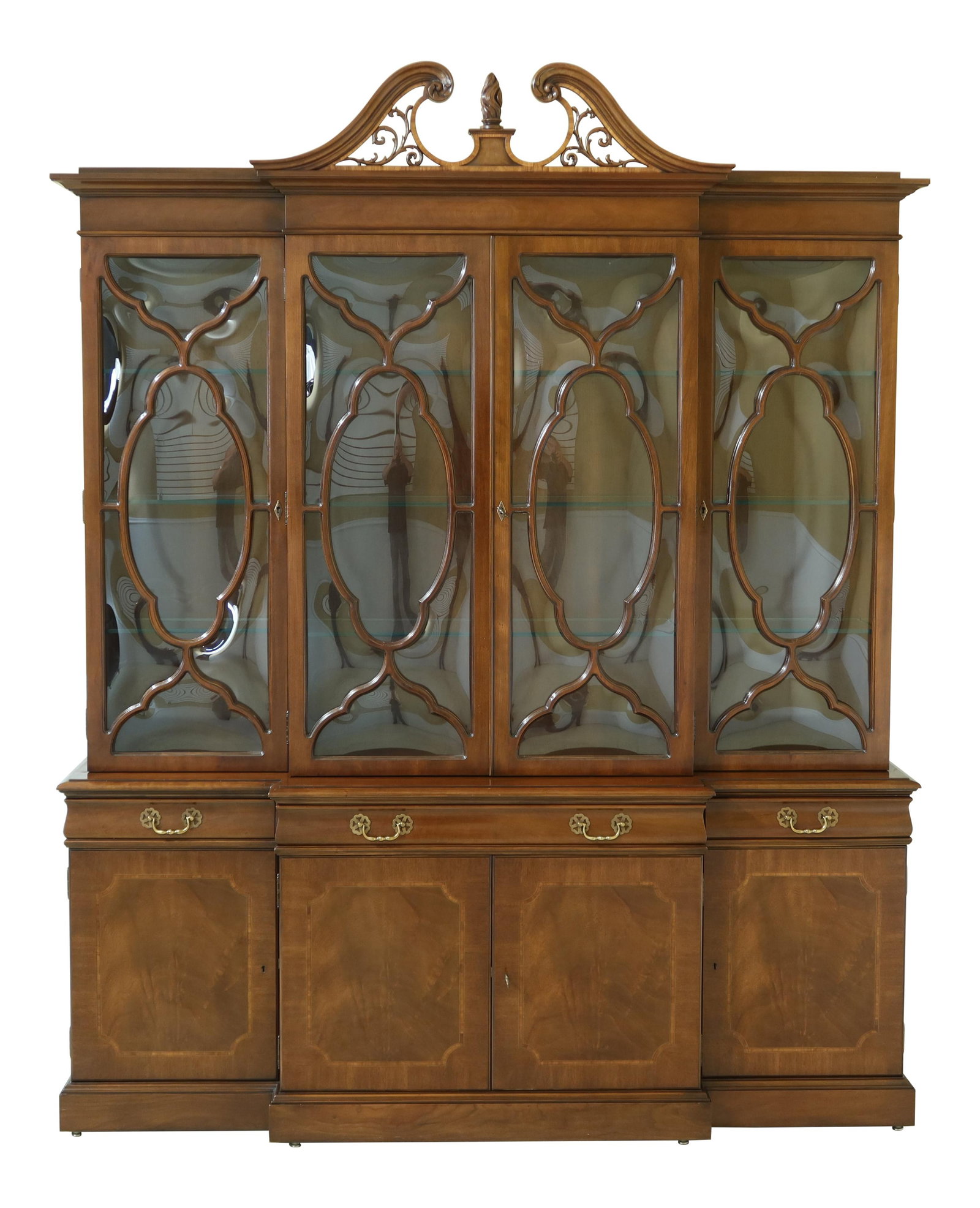 Karges Georgian Mahogany Breakfront with Convex Glass Shelves: Karges Georgian Mahogany Breakfront with Convex Glass Shelves This stunning Georgian-style breakfront is crafted from high-quality mahogany and features a beautiful brown finish. Designed with impress