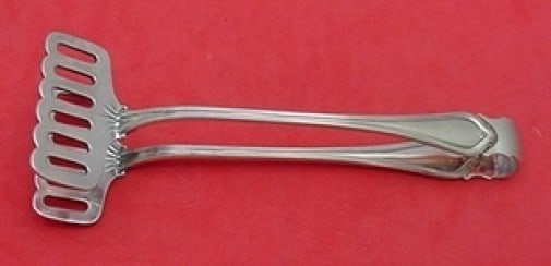 Towle Paul Revere sterling sardine tong 5 inch: Towle Paul Revere sterling sardine tong 5 inch This is a sterling silver sardine tong in the Paul Revere pattern by Towle, crafted in the United States between 1900 and 1940. Measuring 5 inches in len