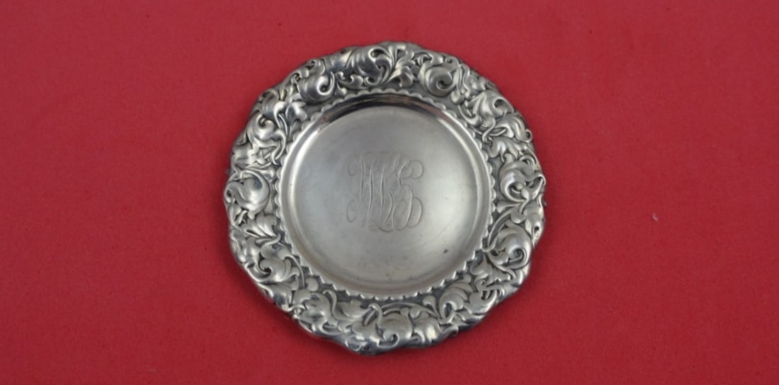 Whiting Heraldic Sterling Silver Butter Pat 3 inch #2388 (1 of 2)