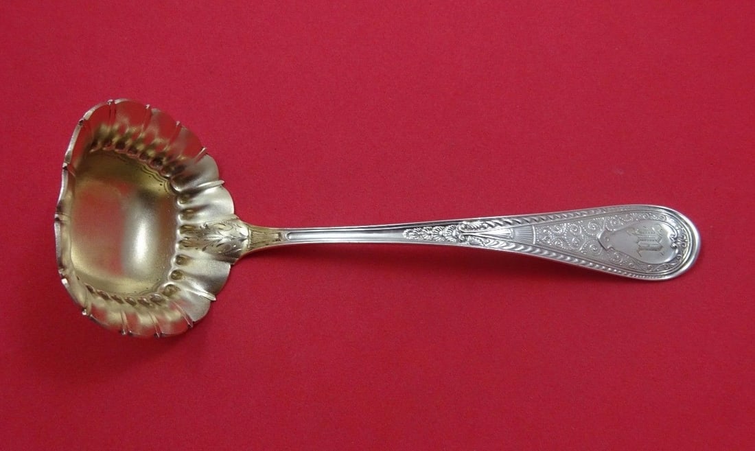Gorham Hindostanee Sterling Silver Gravy Ladle Gold Washed 6 7/8: Gorham Hindostanee Sterling Silver Gravy Ladle Gold Washed 6 7/8 This exquisite gravy ladle features the Hindostanee pattern by Gorham, crafted from high-quality sterling silver. With a length of 6 7/