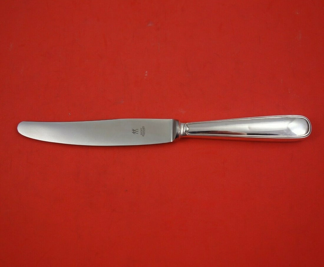 Buccellati Old Italian Sterling Silver Luncheon Knife 8 1/4 inch: Buccellati Old Italian Sterling Silver Luncheon Knife 8 1/4 inch This stunning luncheon knife features the elegant Old Italian pattern by Buccellati. Crafted from high-quality sterling silver, the kni
