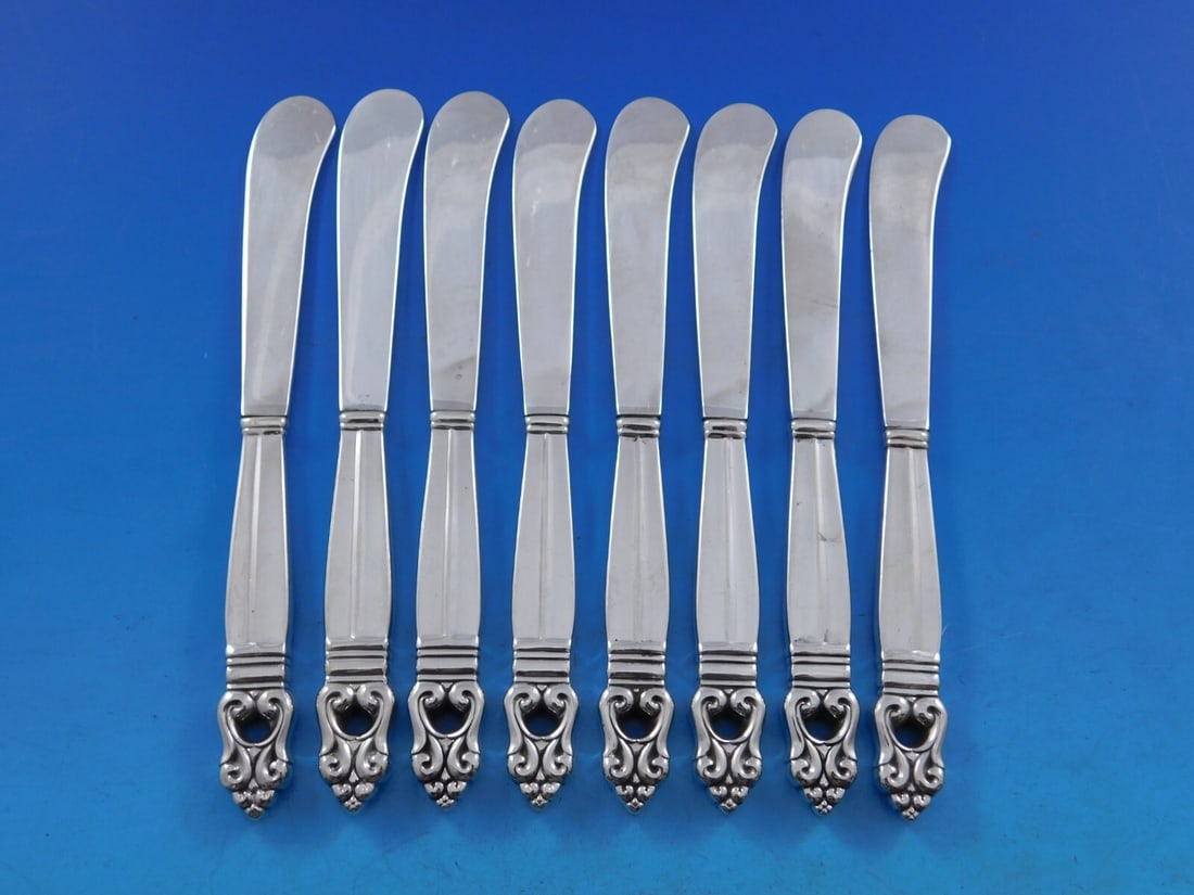 Set of 8 Royal Danish Sterling Silver Butter Spreaders by International: Set of 8 Royal Danish Sterling Silver Butter Spreaders by International Enhance your dining experience with this exquisite set of eight butter spreaders from the Royal Danish pattern by International 