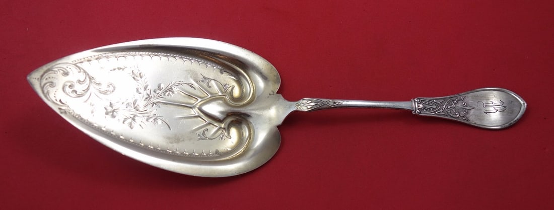 Schulz & Fischer Sterling Silver Pie Server 9 3/4 inch Gold Wash Monogrammed: Schulz & Fischer Sterling Silver Pie Server 9 3/4 inch Gold Wash Monogrammed This exquisite pie server from Schulz & Fischer showcases the elegance of sterling silver craftsmanship typical of the late