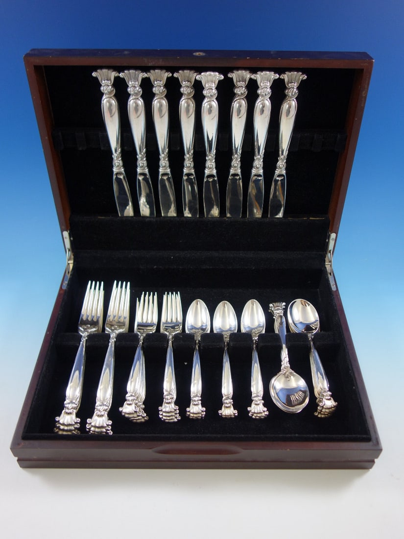 Wallace Romance of the Sea Sterling Silver Flatware Set 40 pcs with Storage Chest: Wallace Romance of the Sea Sterling Silver Flatware Set 40 pcs with Storage Chest Introducing the exquisite Romance of the Sea Sterling Silver Flatware Set by Wallace, a stunning collection that captu