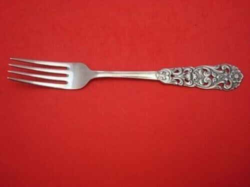 Th. Marthinsen Valdres .830 Silver 7 3/4 Inch Dinner Fork Norway: Th. Marthinsen Valdres .830 Silver 7 3/4 Inch Dinner Fork Norway Norwegian Valdres dinner fork by Th. Marthinsen in .830 silver. This flatware piece is from the Valdres pattern, is not monogrammed, an