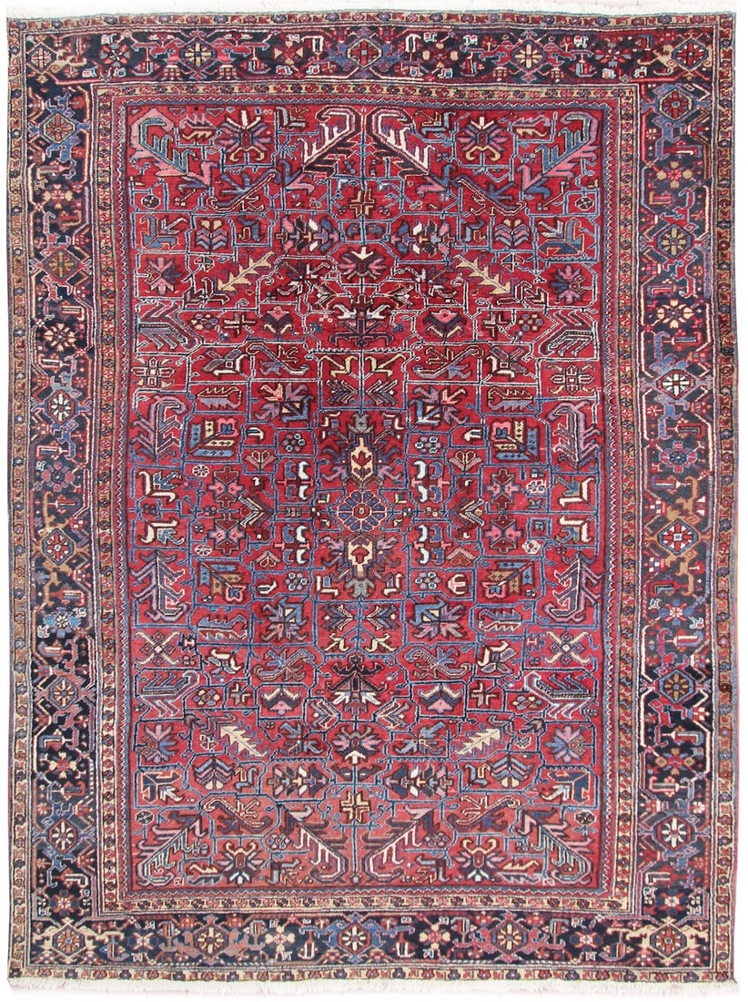 Heriz Serapi Wool Hand Knotted Persian Rug 9x12 Light Red: Heriz Serapi Wool Hand Knotted Persian Rug 9x12 Light Red This is an original antique Persian Heriz Serapi rug from circa 1930, featuring a geometric pattern in light red tones. Hand-knotted from 100%