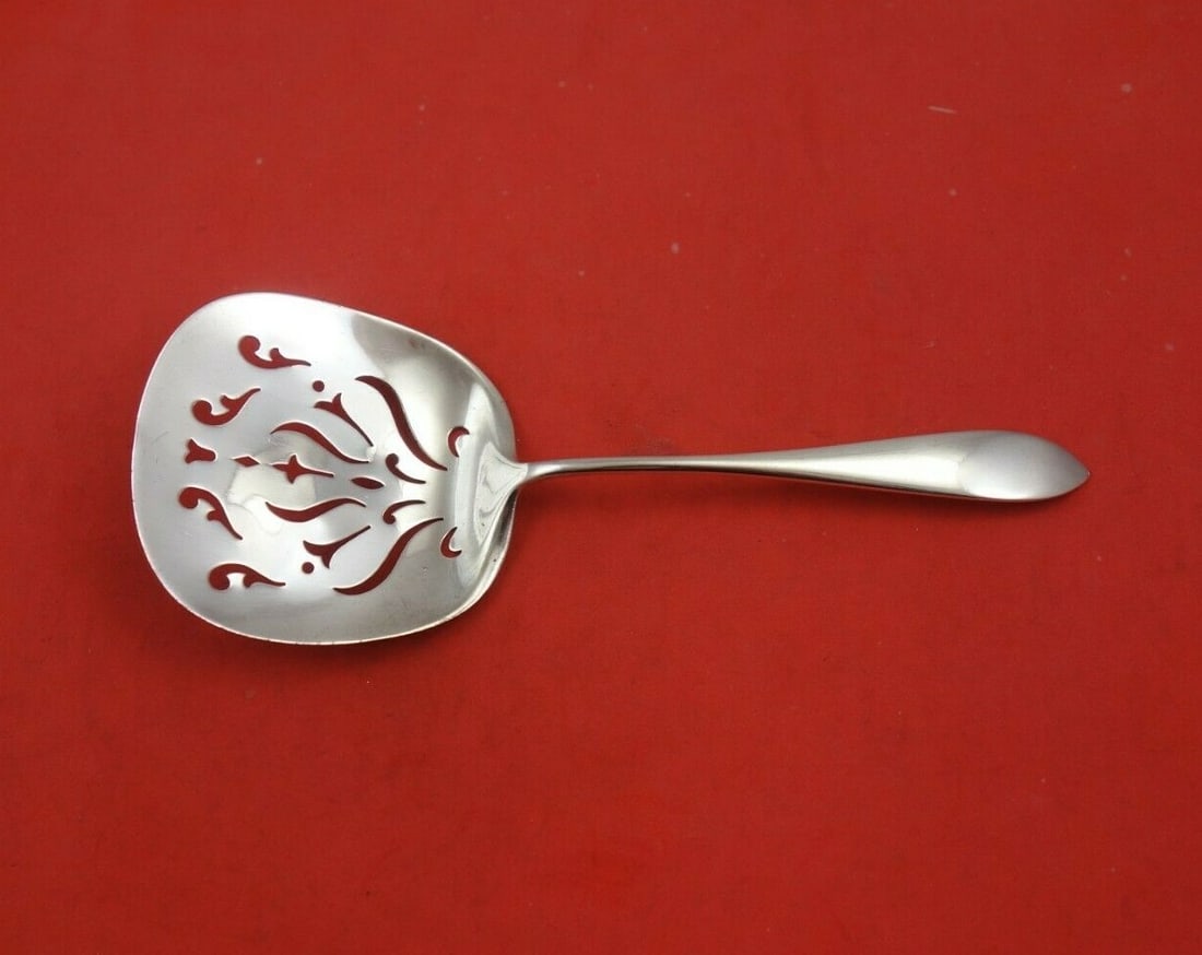 Gorham Sterling Silver Mothers Tomato Server 7 5/8 Inch Heirloom Piece: Gorham Sterling Silver Mothers Tomato Server 7 5/8 Inch Heirloom Piece This exquisite tomato server from the 'Mothers' pattern by Gorham showcases the timeless elegance of sterling silver craftsmanshi