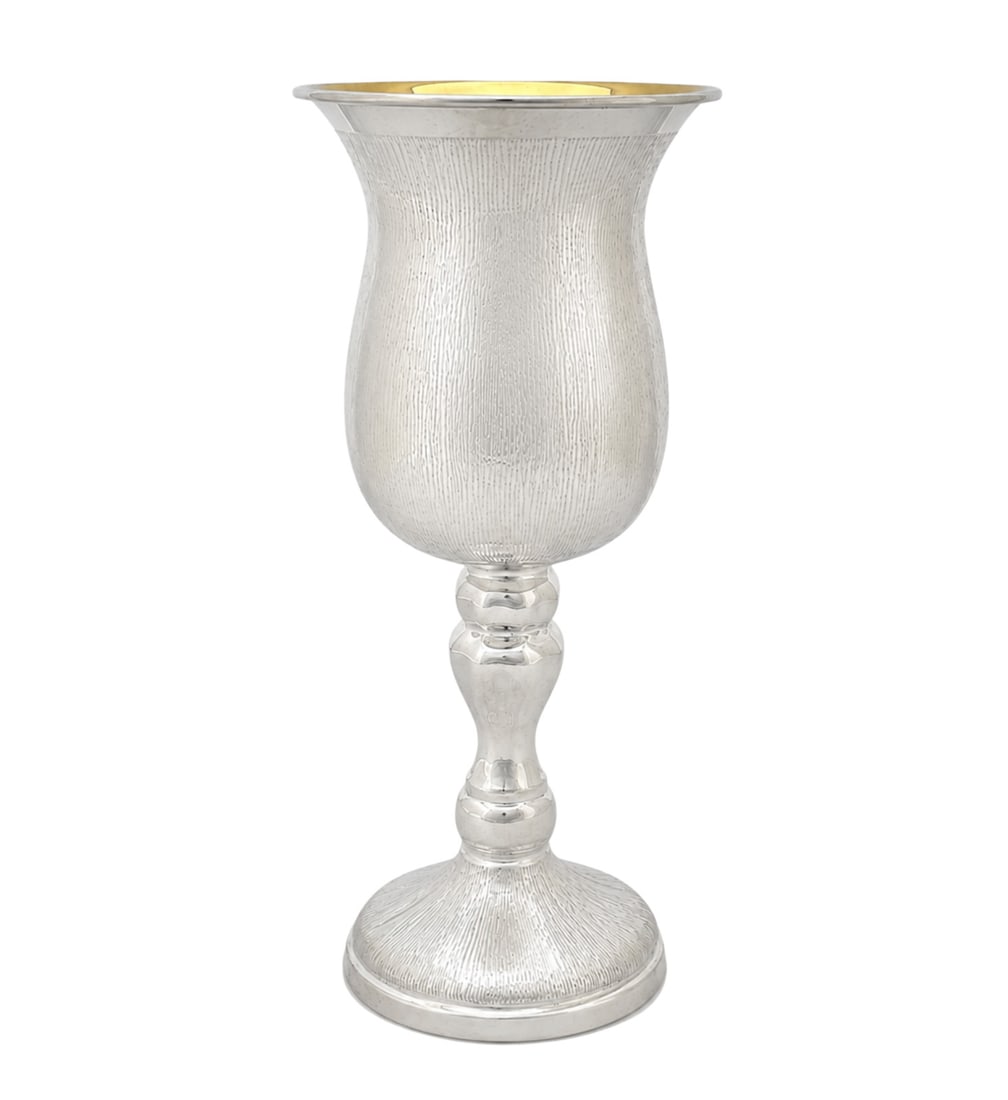 Handmade 925 Sterling Silver Eliyahu Cup Modern Striated 10 Inch: Handmade 925 Sterling Silver Eliyahu Cup Modern Striated 10 Inch Fine large handmade Eliyahu cup crafted in sterling silver with a modern design and a shiny, sleek, striated finish. This pre-owned pie
