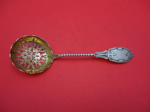 William Gale Sterling Silver Sugar Sifter Ladle Goldwashed 7.75 Inches: William Gale Sterling Silver Sugar Sifter Ladle Goldwashed 7.75 Inches This exquisite sugar sifter ladle by William Gale is crafted from sterling silver and features a beautiful goldwash finish. Measu