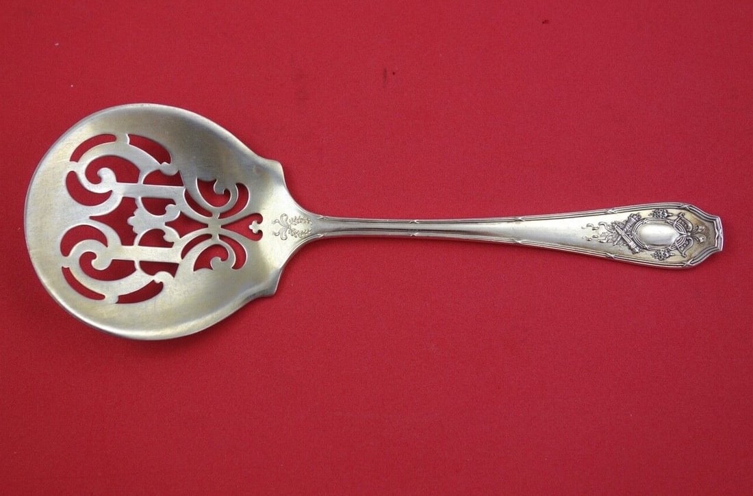 Wallace Versailles Sterling Silver Tomato Server 7.5 Inch: Wallace Versailles Sterling Silver Tomato Server 7.5 Inch This exquisite tomato server is part of the Versailles pattern by Wallace, crafted from high-quality sterling silver. Measuring 7 1/2 inches, 