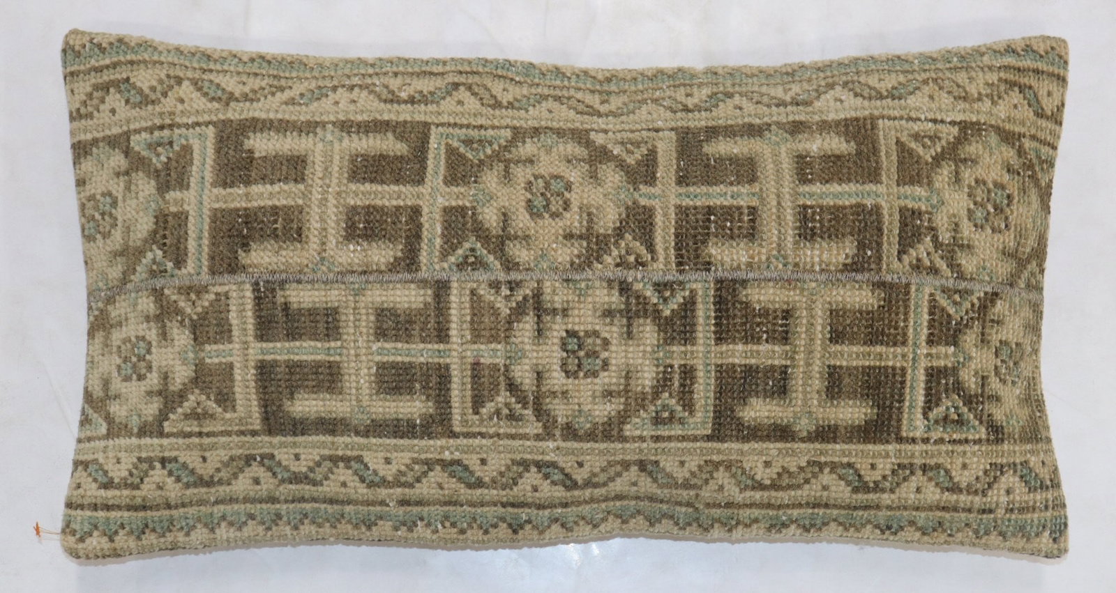 1' 4" x 2' 7" Turkish Oushak Rug Pillow Neutral: 1' 4" x 2' 7" Turkish Oushak Rug Pillow Neutral Large pre-owned pillow made from a neutral color Turkish Oushak rug. Specifications Type: Oushak pillow Category: Pillows Origin: Turkish Color: Neutral