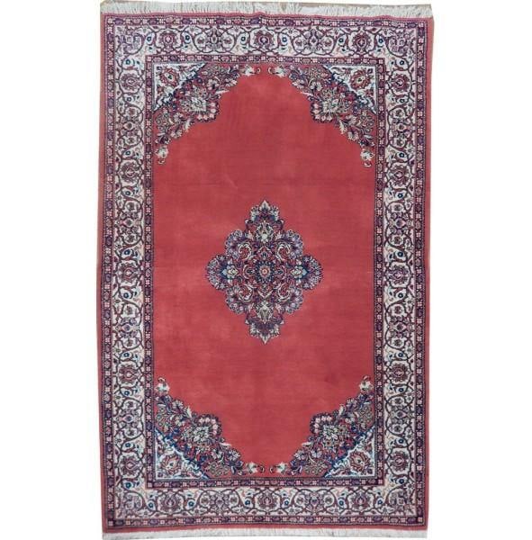 4.7 x 7 Persian Sarouk Wool Rug Open Field Design: 4.7 x 7 Persian Sarouk Wool Rug Open Field Design Free continental US Shipping Enhance your living space with this exquisite 4.7 x 7 Persian Sarouk wool rug, featuring a beautiful open field design th