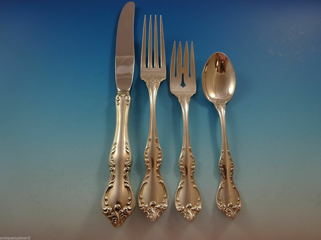 Towle Debussy Sterling Silver 4-Piece Dinner Place Setting: Towle Debussy Sterling Silver 4-Piece Dinner Place Setting Introducing the exquisite Debussy pattern by Towle, this 4-piece sterling silver dinner place setting is perfect for elevating your dining ex