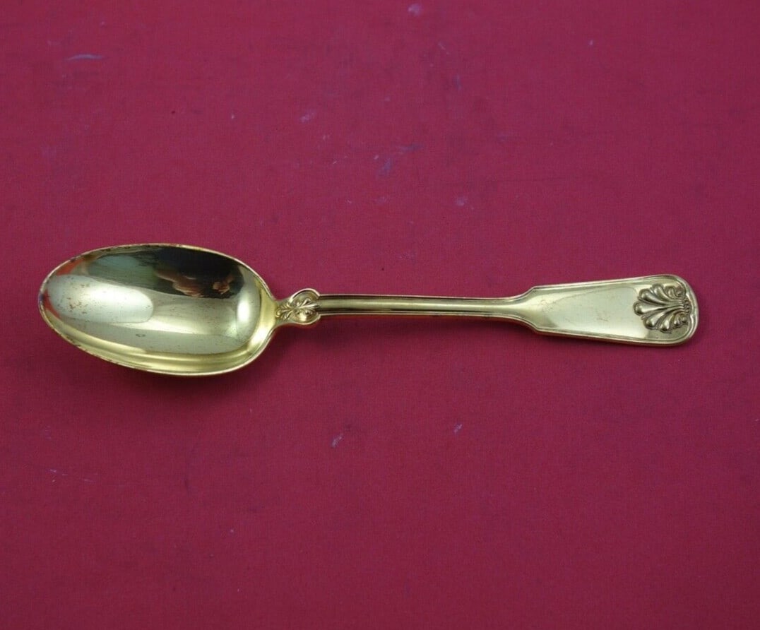 Tiffany & Co Shell and Thread Vermeil Sterling Silver Soup Spoon 7 1/8": Tiffany & Co Shell and Thread Vermeil Sterling Silver Soup Spoon 7 1/8" This exquisite Shell and Thread Vermeil Soup Spoon by Tiffany & Co. features a classic design crafted from sterling silver with