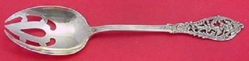 Reed and Barton Florentine Lace Sterling Silver Slotted Spoon 8.5": Reed and Barton Florentine Lace Sterling Silver Slotted Spoon 8.5" This exquisite serving spoon features the elegant Florentine Lace pattern by Reed and Barton, expertly crafted from high-quality ster