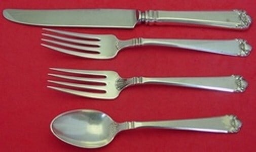 Watson George II Sterling Silver 4-Piece Place Setting Vintage: Watson George II Sterling Silver 4-Piece Place Setting Vintage This exquisite 4-piece place setting showcases the George II pattern, crafted by Watson in sterling silver. Each piece reflects the elega