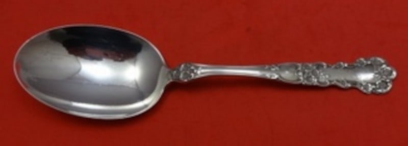 Sterling Silver Vegetable Spoon Buttercup Pattern 8.75 Inch: Sterling Silver Vegetable Spoon Buttercup Pattern 8.75 Inch This is a Gorham Buttercup pattern vegetable serving spoon crafted from sterling silver. Measuring 8 3/4 inches in length, this elegant serv