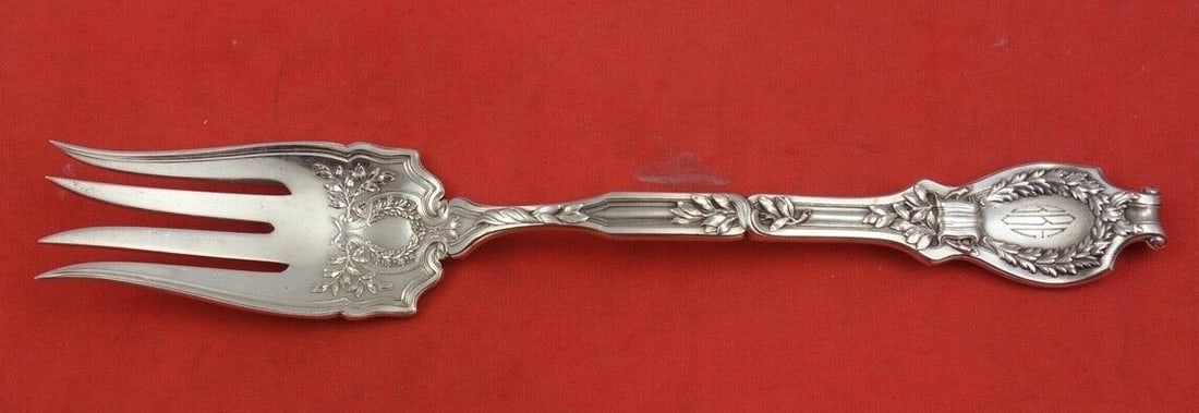 Durgin Du Barry Sterling Silver Fish Fork 7 5/8 in Monogrammed: Durgin Du Barry Sterling Silver Fish Fork 7 5/8 in Monogrammed This exquisite Du Barry fish fork, crafted by Durgin, is a beautiful example of heirloom sterling silver flatware. Measuring 7 5/8 inches