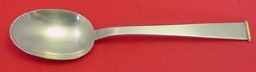Gorham Gold Tip Sterling Silver Soup Spoon 7 Inch: Gorham Gold Tip Sterling Silver Soup Spoon 7 Inch This elegant soup spoon from Gorham features the classic Gold Tip pattern, crafted from high-quality sterling silver. With a length of 7 inches, it is