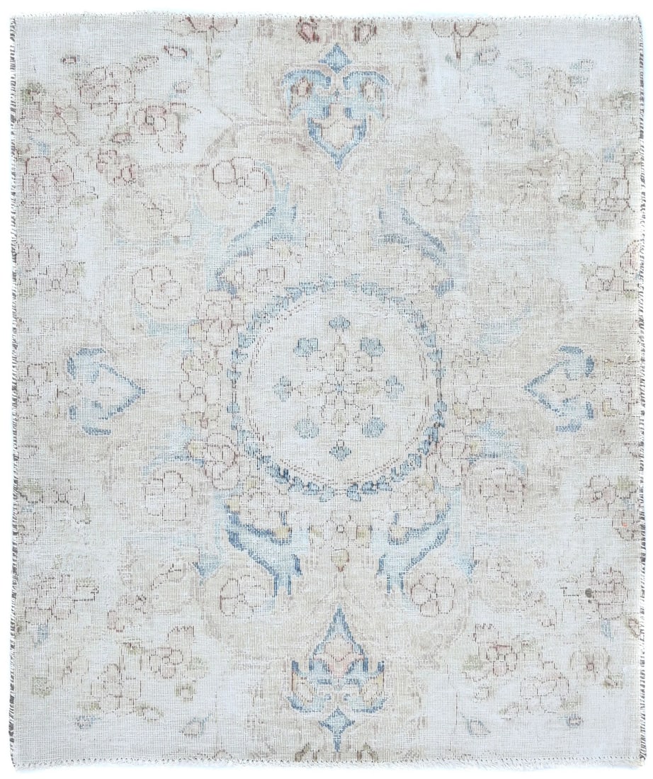 Vintage Hand-Knotted Oriental Rug 2'6 x 2'11 Floral Design: Vintage Hand-Knotted Oriental Rug 2'6 x 2'11 Floral Design This semi-antique distressed Oriental rug features a muted cream floral design, adding a touch of elegance to any room. Hand-knotted from hig