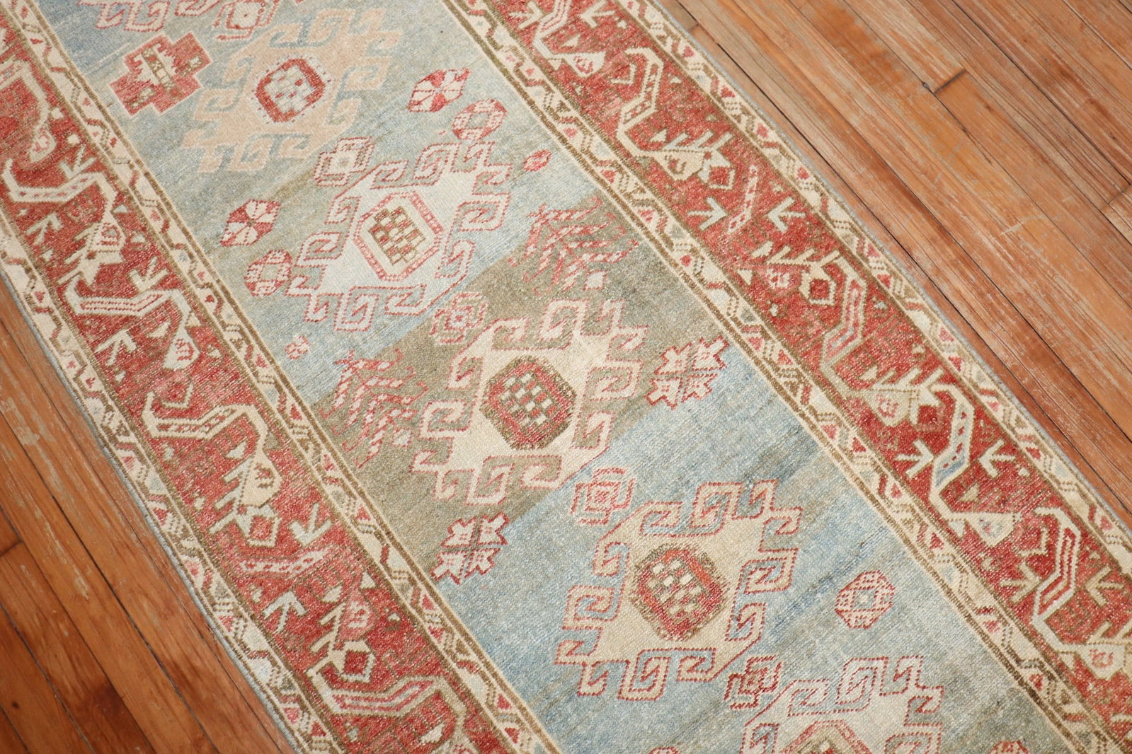 2' 11" x 11' 9" Malayer Persian Runner Rug 1920s: 2' 11" x 11' 9" Malayer Persian Runner Rug 1920s Pre-owned 1920s Persian Malayer runner with an intricate geometric design. The piece is presented as a runner and reflects the traditional Persian Mala