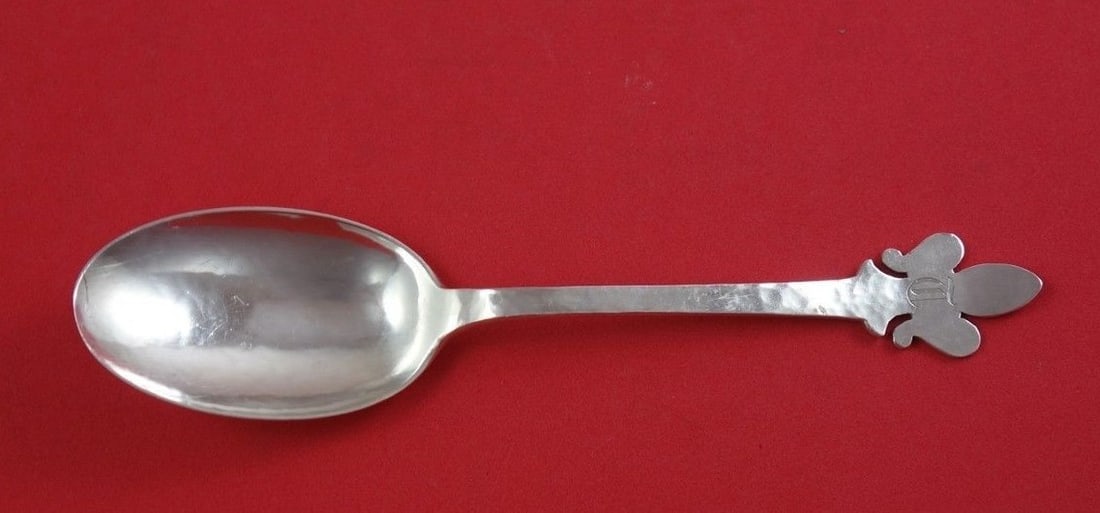 Shreve Fourteenth Century sterling silver soup spoon 7 inch monogram D: Shreve Fourteenth Century sterling silver soup spoon 7 inch monogram D Sterling silver place soup spoon in the Fourteenth Century pattern by Shreve & Co. The spoon is monogrammed with a "D" and is des