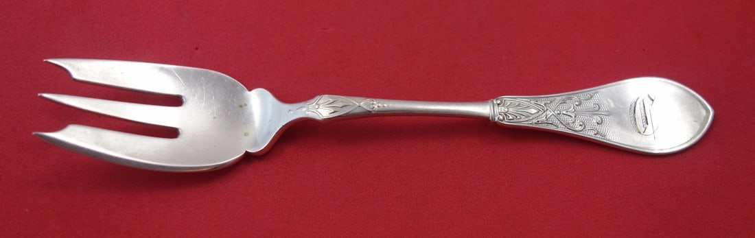 Rare Gem by Schulz & Fischer Sterling Silver 3-Tine Pastry Fork 5 3/4": Rare Gem by Schulz & Fischer Sterling Silver 3-Tine Pastry Fork 5 3/4" Introducing a rare Gem by Schulz & Fischer sterling silver pastry fork, featuring a classic 3-tine design and measuring 5 3/4 inc