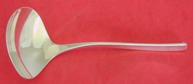 International Vision Sterling Silver 7 Inch Gravy Ladle MCM: International Vision Sterling Silver 7 Inch Gravy Ladle MCM A Vision pattern gravy ladle by International, made of sterling silver and measuring 7 inches. This Mid-Century Modern piece is part of the 