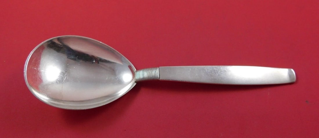 Frantz Hingelberg Sterling Silver Berry Spoon Silver Thread 8.5": Frantz Hingelberg Sterling Silver Berry Spoon Silver Thread 8.5" Introducing a stunning Sterling Silver Berry Spoon by Frantz Hingelberg, featuring the elegant Silver Thread pattern. This exquisite sp