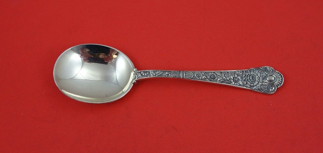 Gorham Cluny Sterling Silver Cream Soup Spoon 6 in: Gorham Cluny Sterling Silver Cream Soup Spoon 6 in A rare Cluny by Gorham sterling silver cream soup spoon in excellent pre-owned condition. It is not monogrammed and was made by Gorham in the United 
