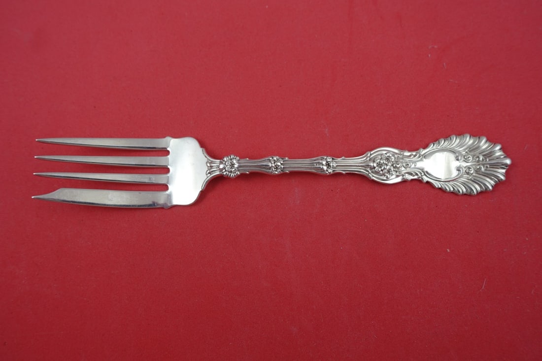 Whiting Radiant Sterling Silver 7 Beef Fork Antique 1850-1899: Whiting Radiant Sterling Silver 7 Beef Fork Antique 1850-1899 This exquisite beef fork, crafted by Whiting in the Radiant pattern, is made of sterling silver and measures 7 inches in length. Dating ba
