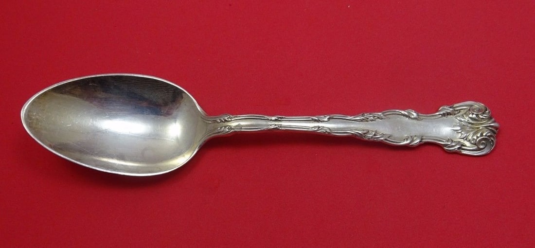 Dominick and Haff Victoria Sterling Silver Serving Spoon 8 1/4 inches: Dominick and Haff Victoria Sterling Silver Serving Spoon 8 1/4 inches Discover the elegance of this Sterling Silver Serving Spoon, crafted by Dominick and Haff in the exquisite Victoria pattern. Measu