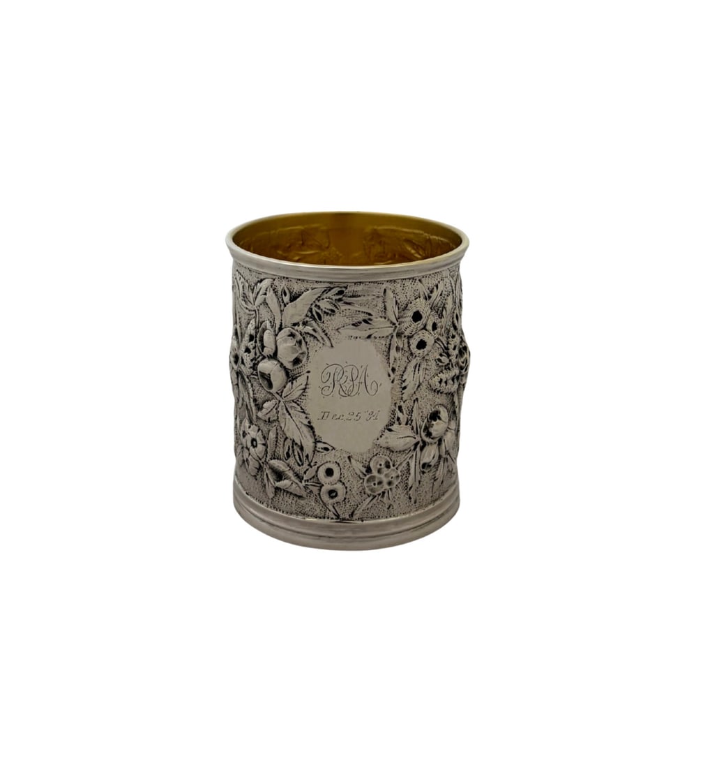 G.T. Sadtler Sons Sterling Silver Repousse Cup 925 Monogrammed: G.T. Sadtler Sons Sterling Silver Repousse Cup 925 Monogrammed This antique G.T. Sadtler & Sons single cup is crafted from 925 sterling silver and originates from the United States, dating approximate