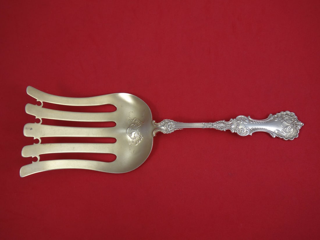 Whiting Pompadour Sterling Silver Goldwashed Asparagus Serving Fork 9 7/8": Whiting Pompadour Sterling Silver Goldwashed Asparagus Serving Fork 9 7/8" This exquisite Pompadour asparagus serving fork, crafted by the renowned Whiting Manufacturing Company, showcases the eleganc