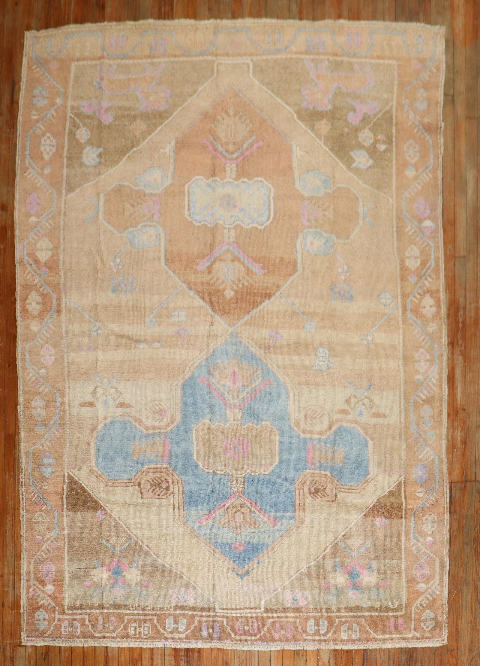 7' x 9' 7" Turkish Kars Pictorial Room Size Rug: 7' x 9' 7" Turkish Kars Pictorial Room Size Rug A 20th-century Turkish Pictorial Kars rug in room size. This pre-owned piece features the distinctive Pictorial Kars type. Specifications Origin: Turkey