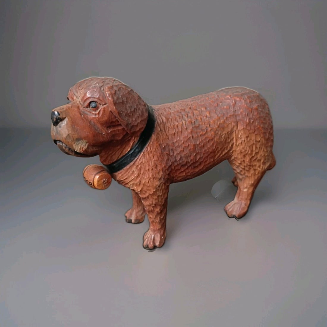 7.5 Inch Hand Carved Wood St. Bernard Rescue Dog Figure (1 of 15)