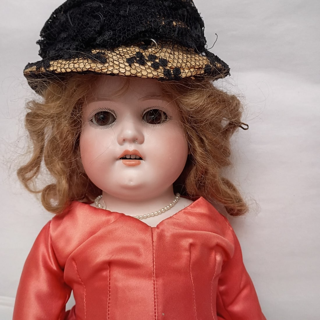 Armand Marseille 17 in antique porcelain doll in original clothes (1 of 12)