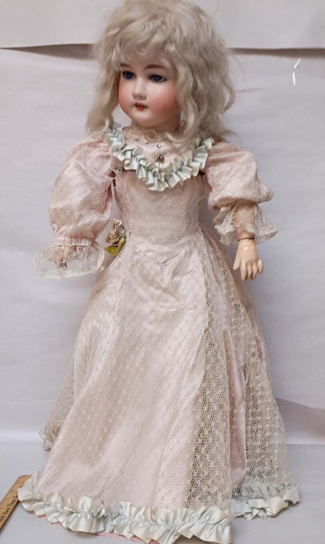 Armand Marseille 390 bisque girl doll with jointed body and original clothes (1 of 13)
