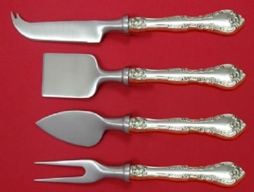 Gorham Alencon Lace Sterling Silver Cheese Serving Set 4pc: Gorham Alencon Lace Sterling Silver Cheese Serving Set 4pc Introducing the exquisite Alencon Lace by Gorham Sterling Silver Cheese Serving Set, a beautifully crafted 4-piece collection designed for ch