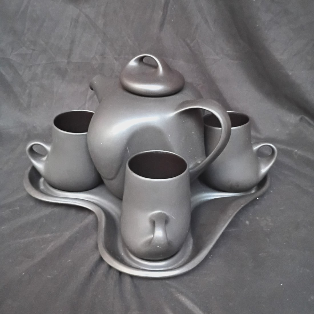 Peter Saenger black studio ceramic Design II tea set 6 pieces (1 of 5)