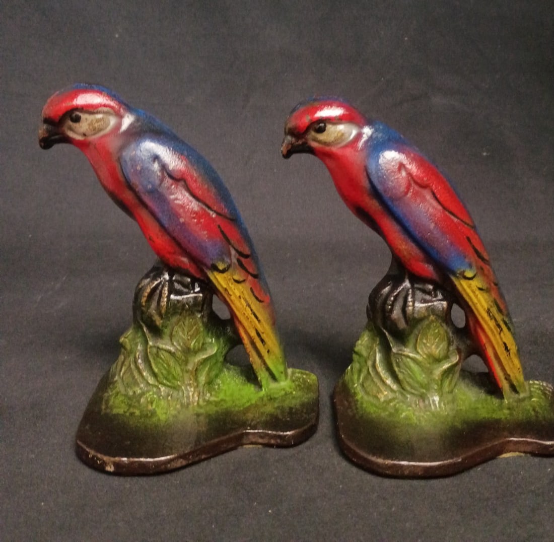 Pair of Original Cast Iron Bird Bookends with Paint and Felt (1 of 15)